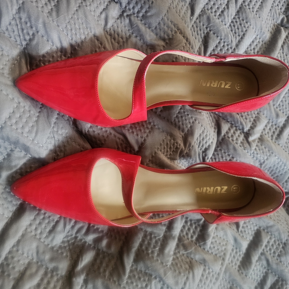 Red Elegant Heeled Shoes with Pointed Toe